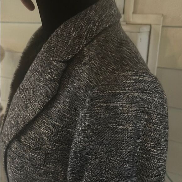 DKNY Size 10 Women's Gray Blazer   E - Picture 5 of 9